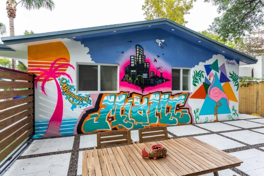 Casa Madeira @ The Heart Of Design District Hébergement de vacances Miami